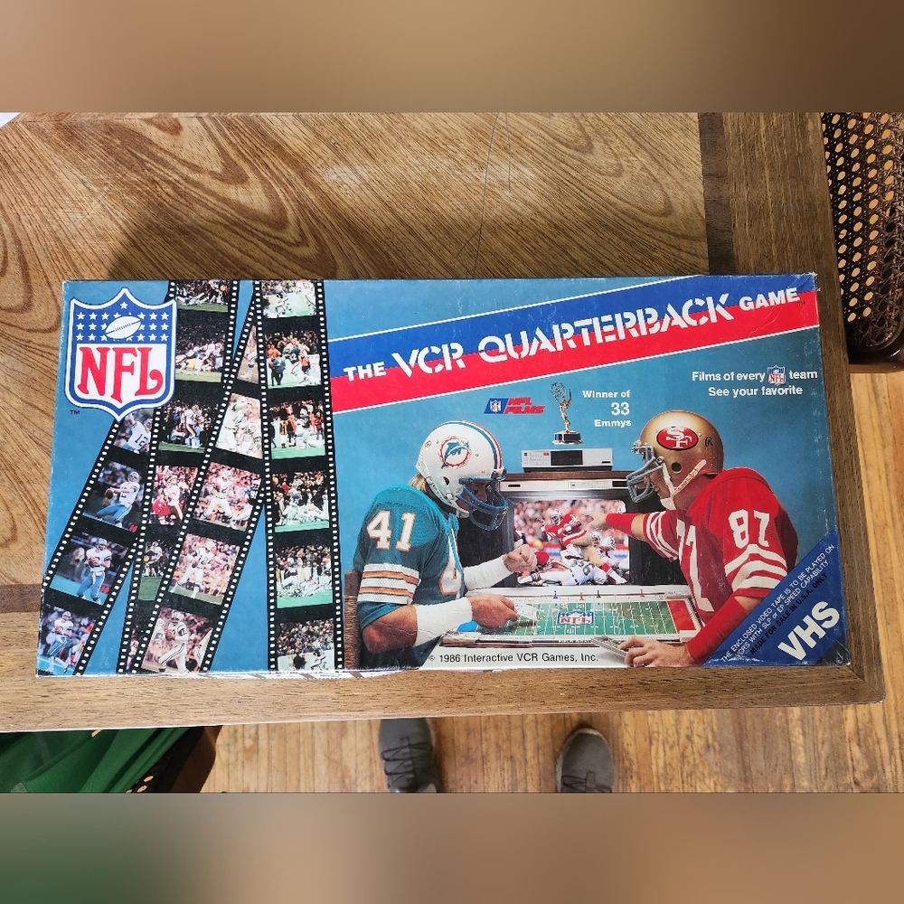 VINTAGE 1986 NFL THE VCR QUARTERBACK GAME COMPLETE *NEVER PLAYED WITH*